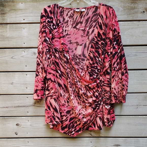 Jennifer Lopez Tops - Jennifer Lopez Beautiful Tunic 😍